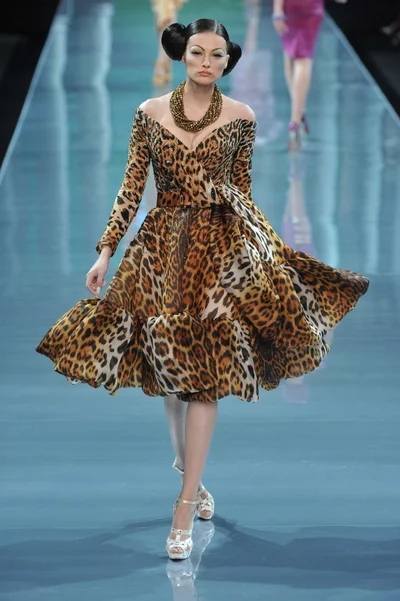 Look 25
